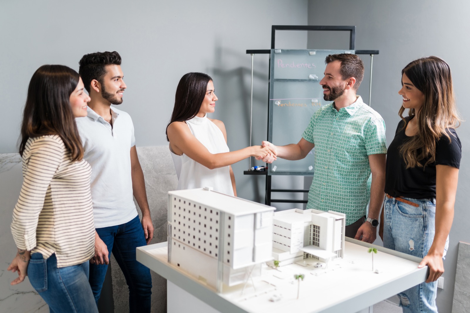 DE ALQUILER A INVERSIÓN: LA GUÍA DEFINITIVA PARA COMPRAR TU PRIMER APARTAMENTO URBANO EN EUA