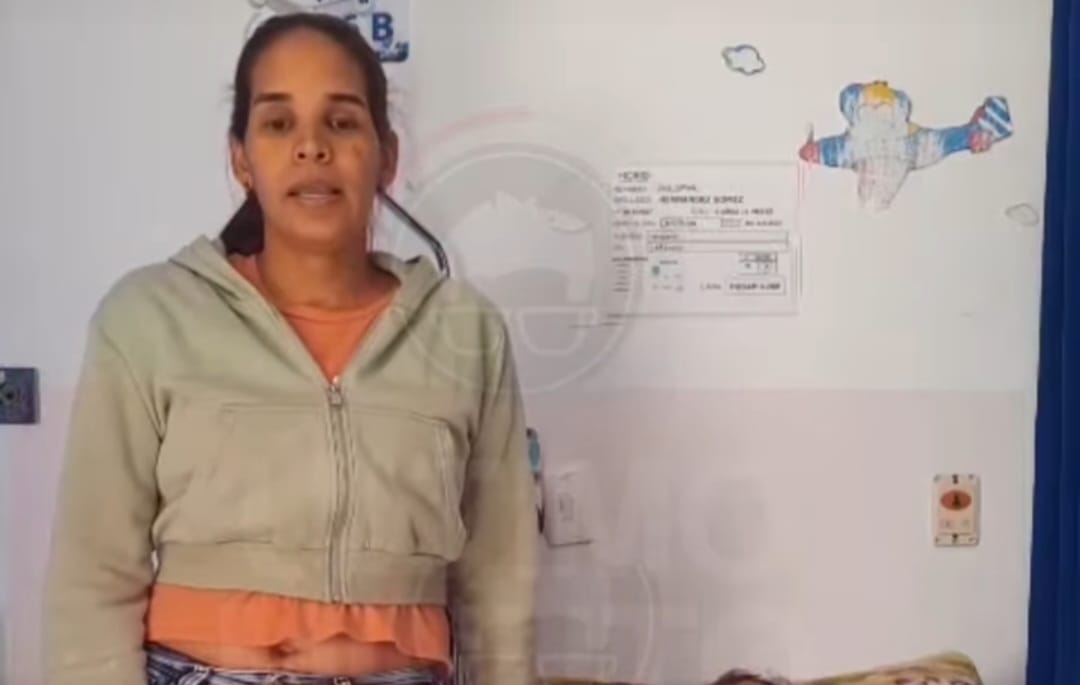 denuncia de una madre por la demora injustificada en la remisión médica urgente de su hija de seis años, lo que pone en riesgo su derecho a la salud y su recuperación.