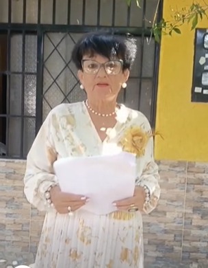 OFRECE DINERO POR SUS DOCUMENTOS
