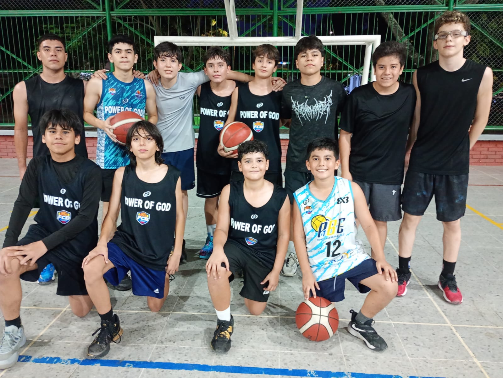 COMUNIDAD PROMUEVE EL BALONCESTO