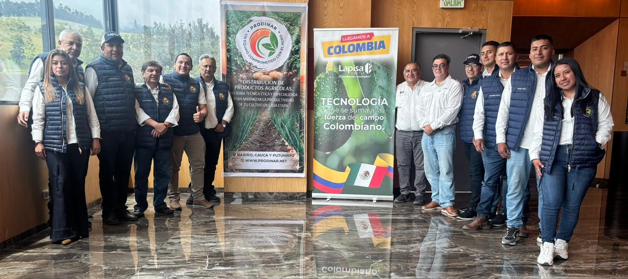 En la imagen, de izquierda a derecha, aparecen: Juan Carlos Reina, Juan David Lara, Eduardo Lara, Luisa Santander, Hernán Álvarez, Jaime Granoble, Juan Pablo Ostos, Alejandra Paredez, Jorge Hernán Jiménez, Fernando Cárdenas, Cristian López y Jeison Burbano.