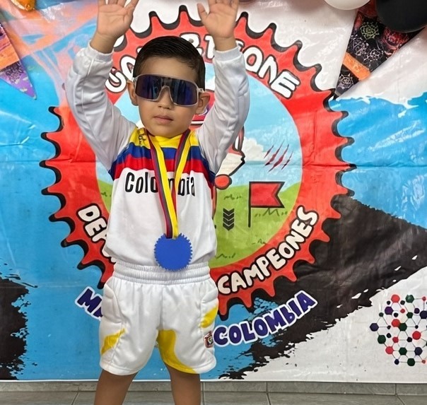 PEQUEÑO CICLISTA SUMA TRIUNFOS