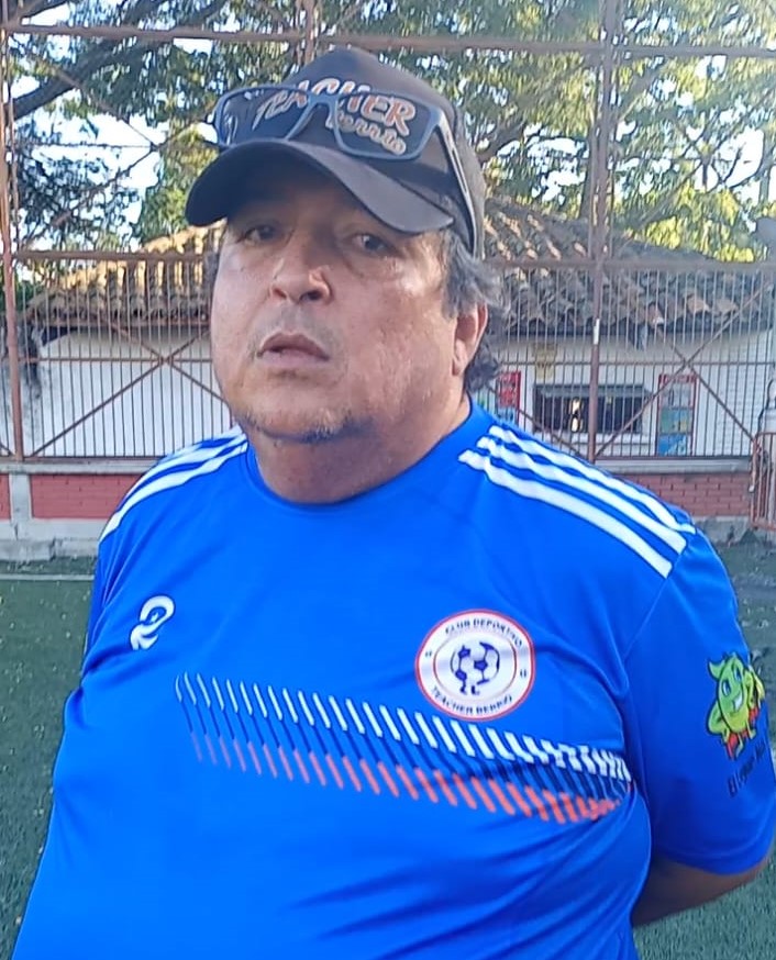 CERTIFICAN A ENTRENADOR