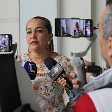 EN CUIDADOS INTENSIVOS