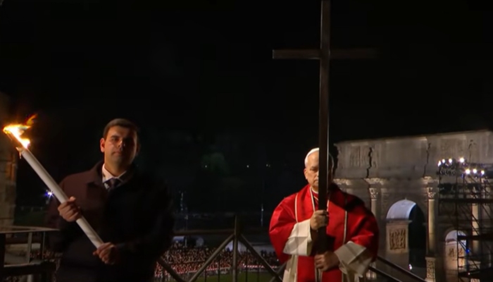 3Abr- Viernes Santo- Vía Crucis- Papa León XIV- Coliseo Romano-