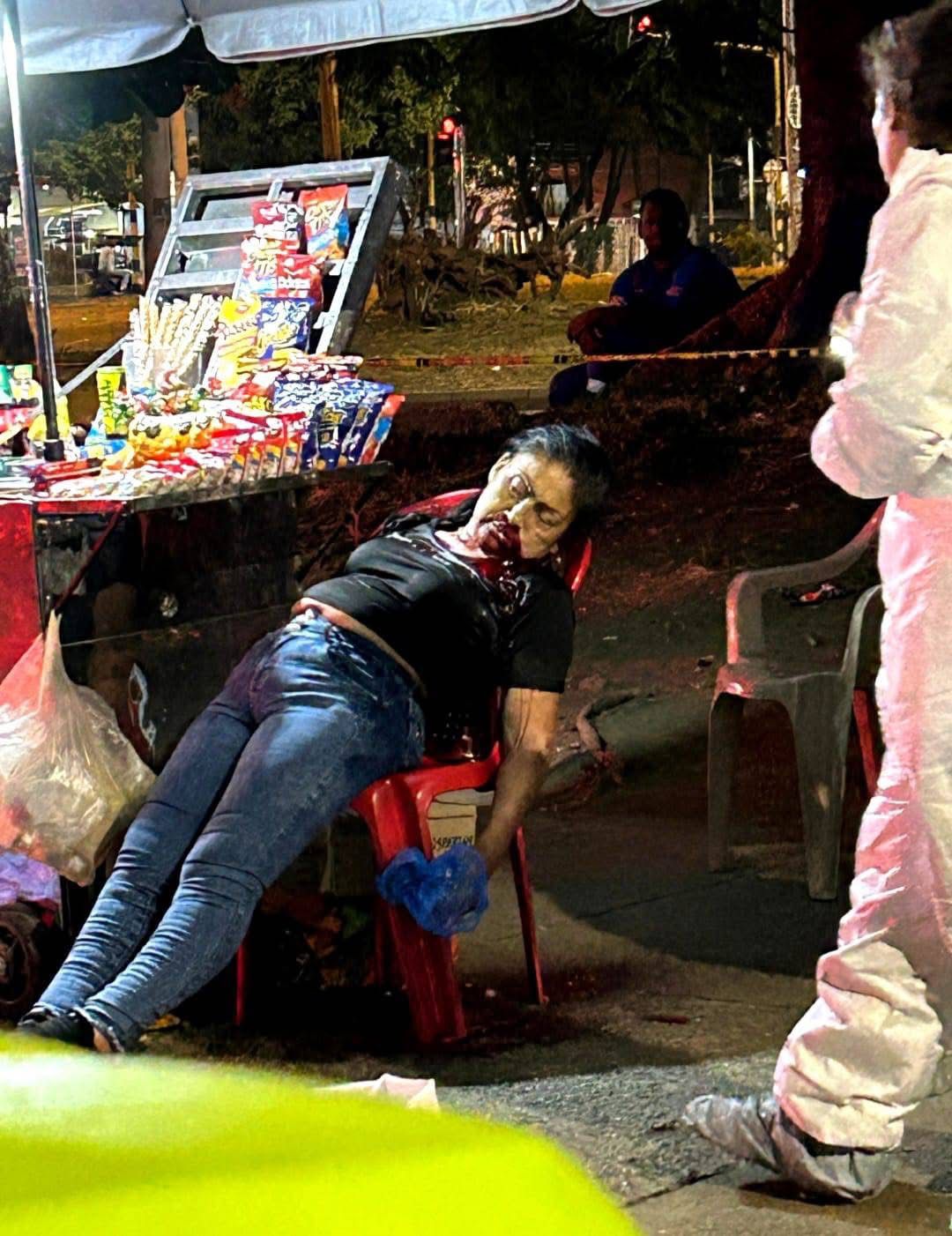 Asesinan a mujer en su puesto de mecato.