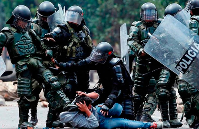 VIOLENCIA OBLIGA RESTRICCIONES