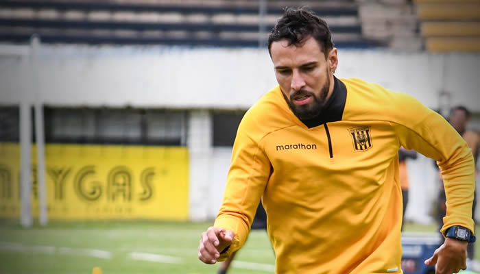 DEFENSA CLAVE EN VICTORIA