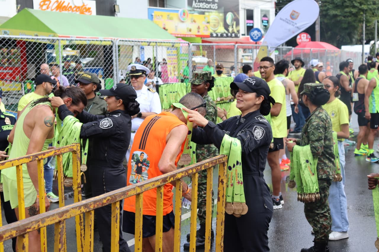 La Policía Nacional garantizó la seguridad de 20.000 atletas de 49 países durante el cierre de la maratón de Cali