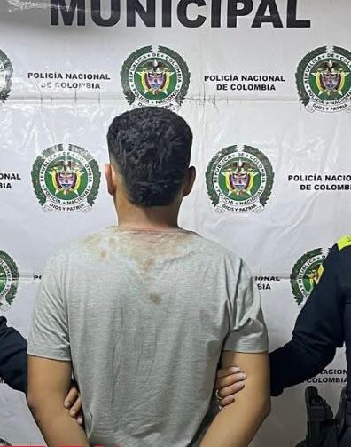 Víctor Pérez fue capturado luego de que presuntamente atropellara a varios motociclistas mientras conducía un camión tipo furgón bajo efectos del alcohol.