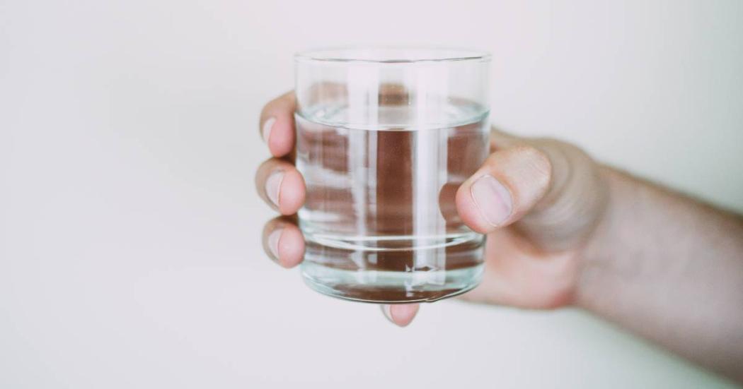 Denuncian constantes cortes de agua