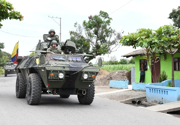 Con puestos de control móviles, Gobernación y Fuerza Pública custodian los límites entre Valle y Cauca