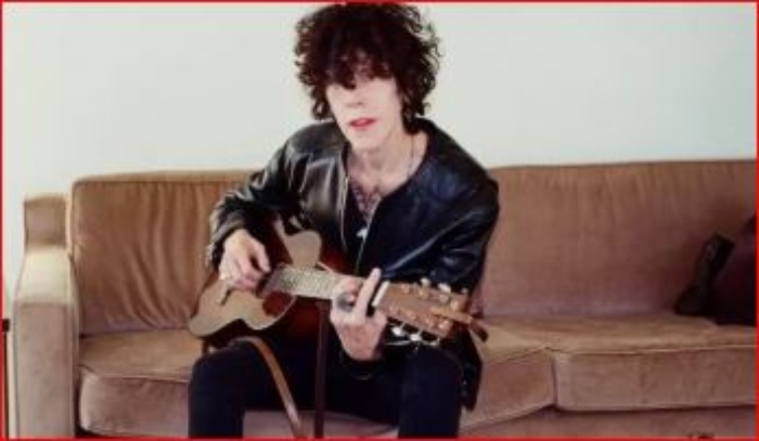 Lp- estreno- Room 12- Love Is All I Have-