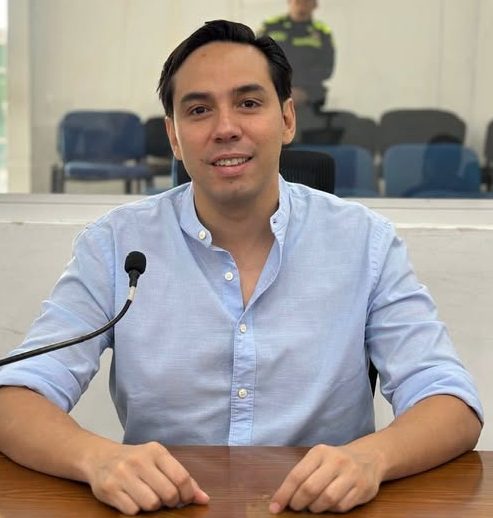 CONCEJAL CUESTIONA GESTIÓN