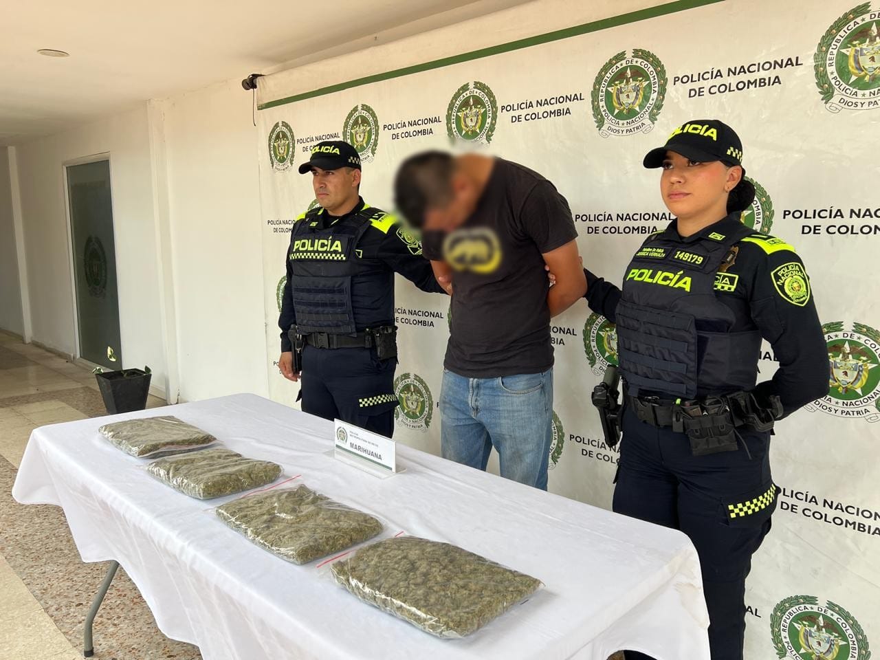 CAPTURA POR PORTE ESTUPEFACIENTES