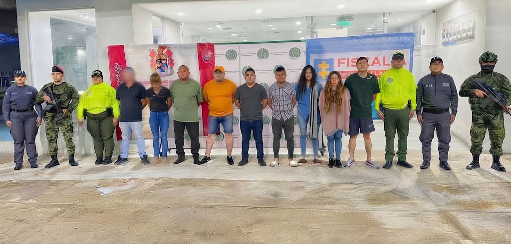 ‘LOS MICOS’ TERMINARON ‘ENJAULADOS’