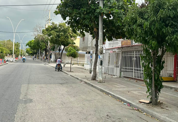 Hoy varias zonas de Santa Marta desoladas y con comercios cerrados.