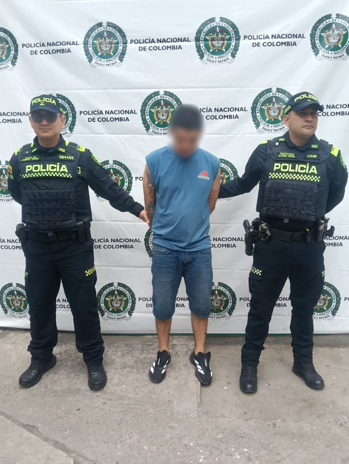 HOMBRE SEÑALADO DE HURTAR UN CELULAR