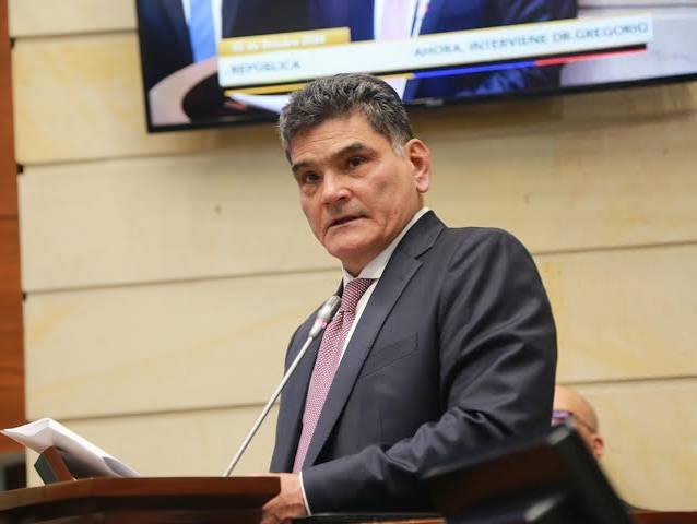 ¿QUIÉN SE ESTÁ ROBANDO LA PLATA?