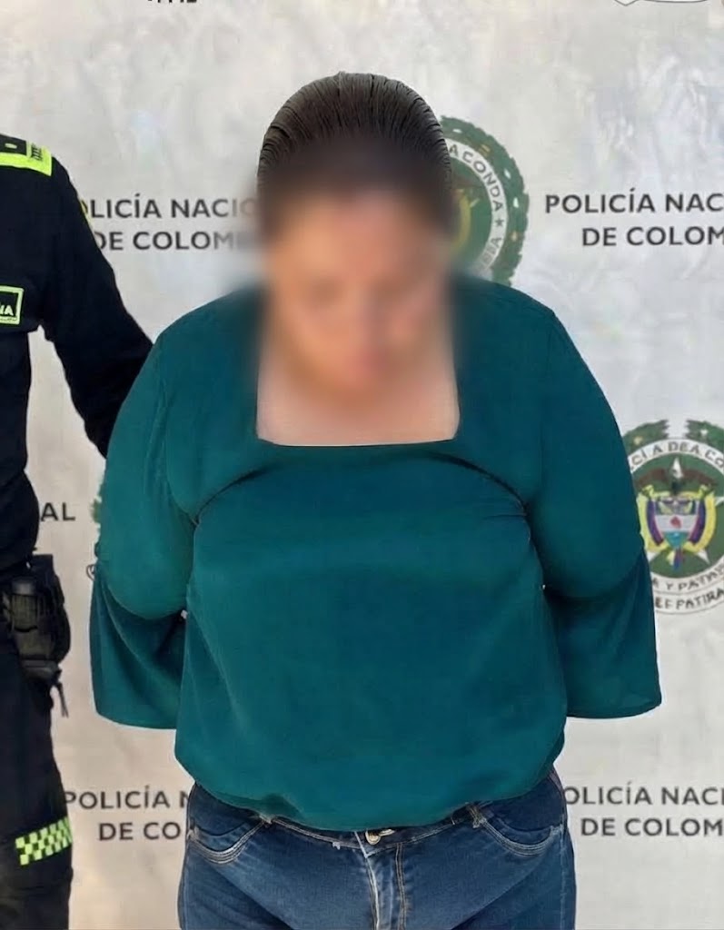 HABRÍA ENTREGADO PASAPORTES FALSOS